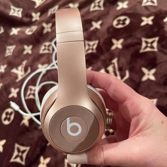COPY - Beats solo 3 headphones